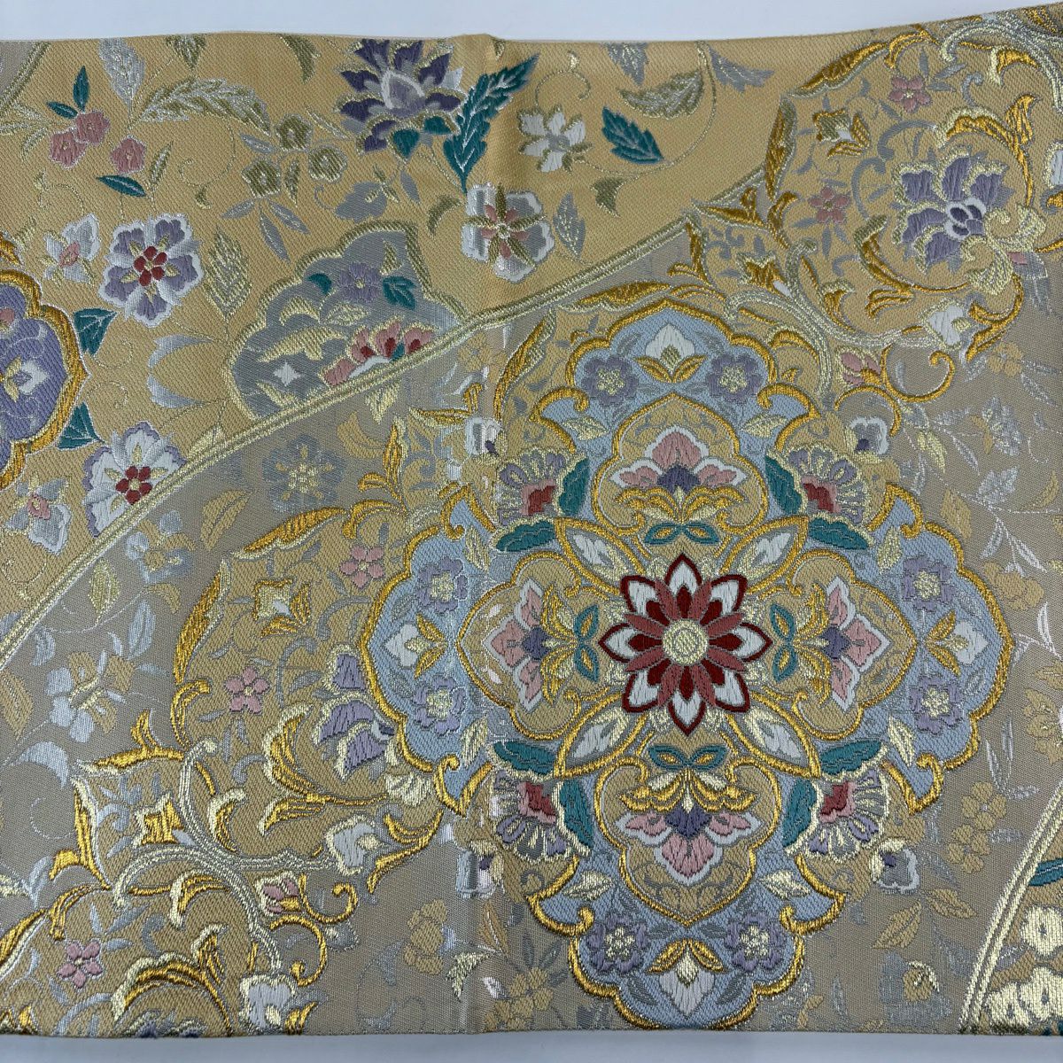 【美品】 袋帶 秀品級 華紋 草花紋 金糸 金金箔 米色 六通 純蠶絲