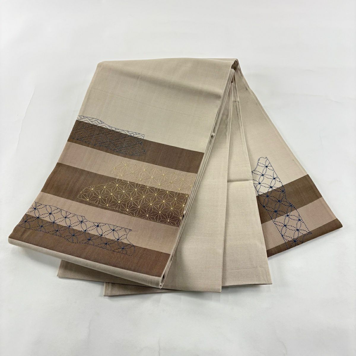 【美品】 袋帶 秀品級 七寶紋 麻葉 刺繡 薄茶 純蠶絲 お太鼓柄