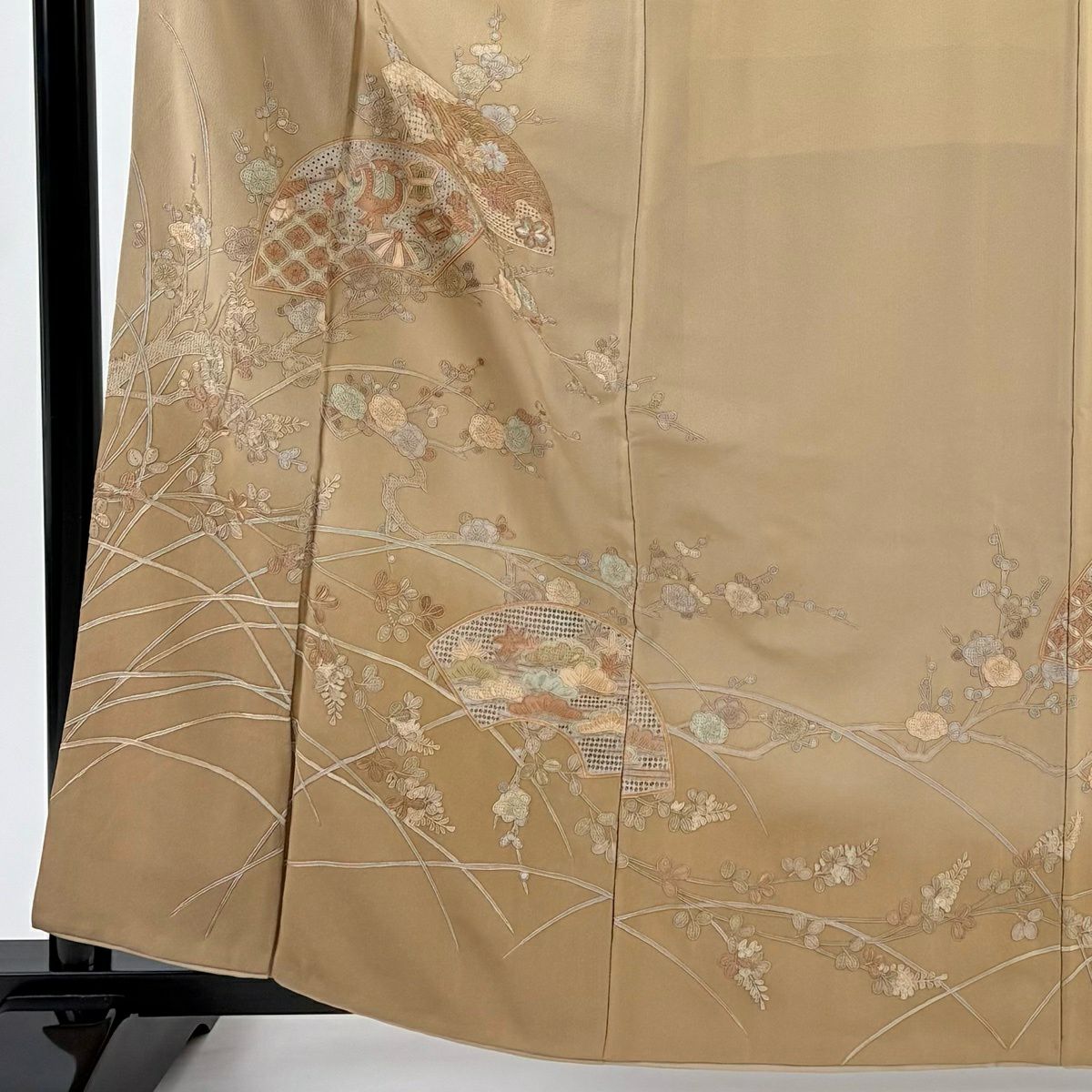 色留袖禮服 身長161.5cm 袖長63cm S 雙層 扇子面 枝梅花 刺繡 漸層 薄茶 純蠶絲 秀品級 一つ紋
