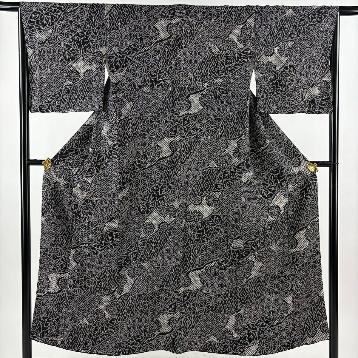 【美品】 小紋 身長151.5cm 袖長66.5cm M 雙層 有職紋樣 草花紋紋 總絞染 黑 純蠶絲 秀品級