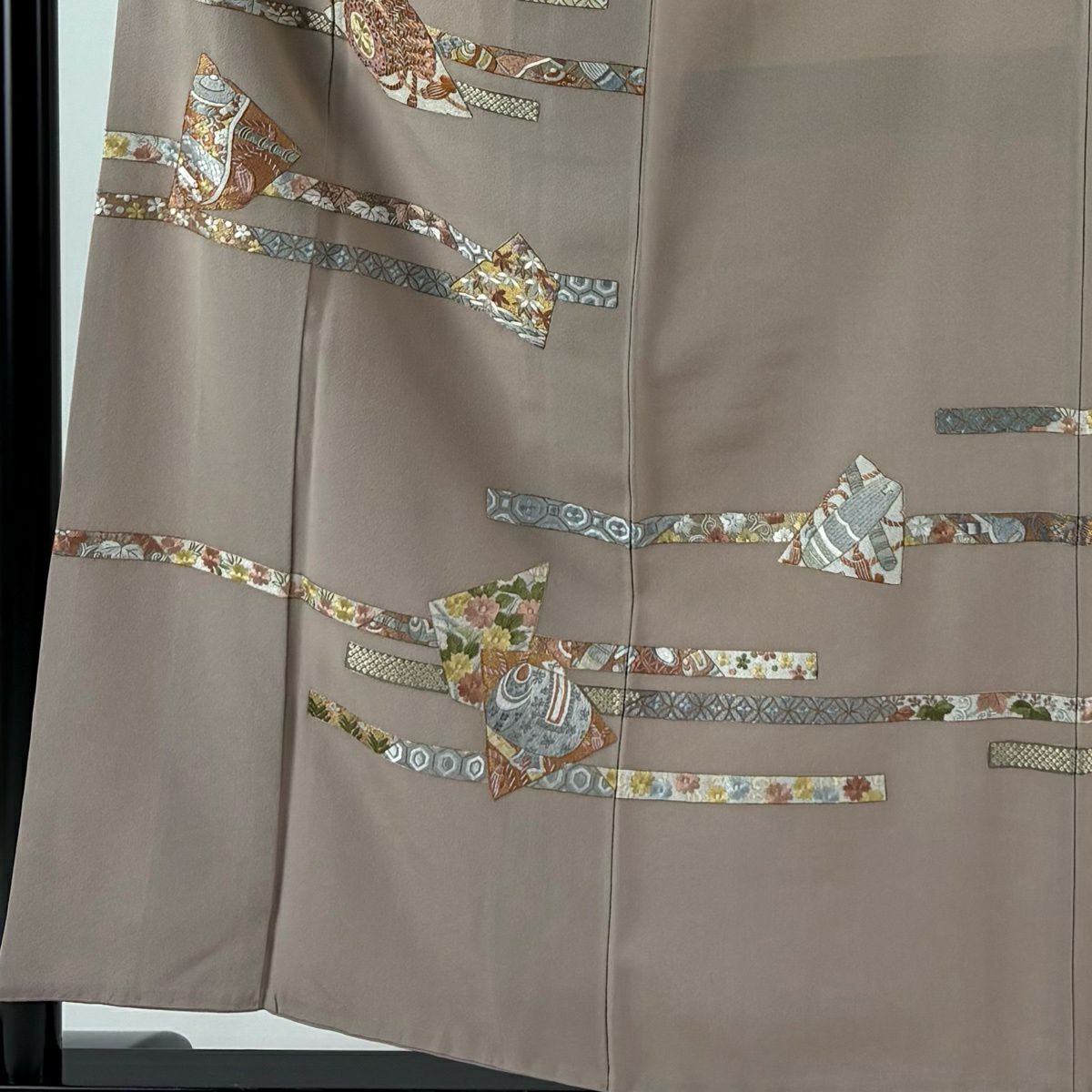 訪問服 身長156.5cm 袖長64cm M 雙層 大和 有職紋樣 鼓刺繡 金銀彩 粉米色 純蠶絲 優品級