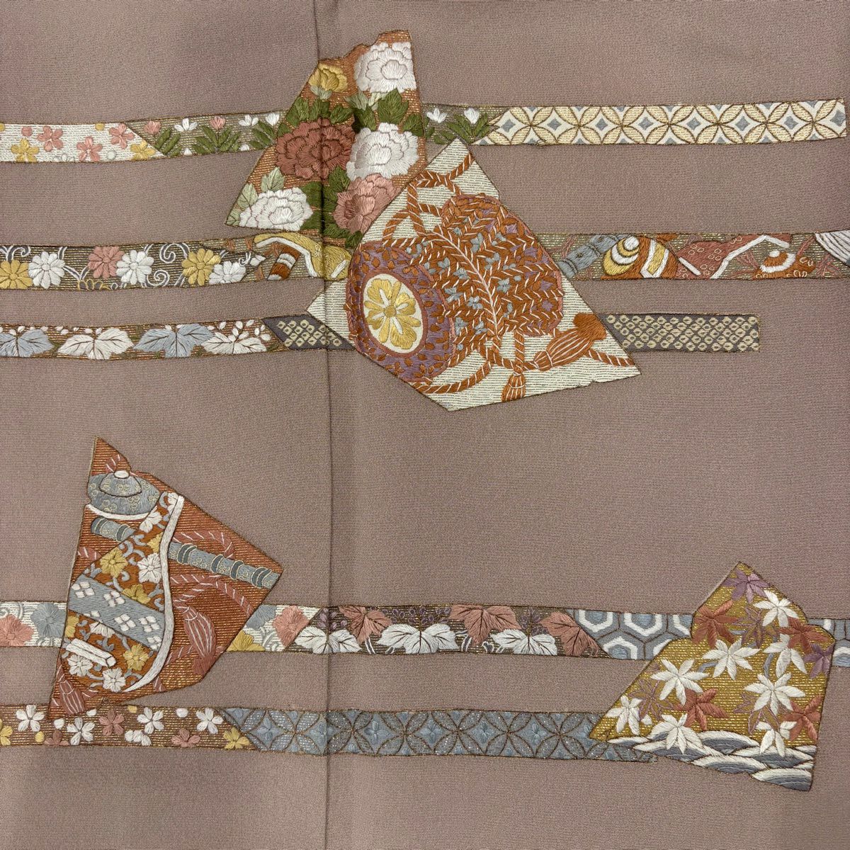 訪問服 身長156.5cm 袖長64cm M 雙層 大和 有職紋樣 鼓刺繡 金銀彩 粉米色 純蠶絲 優品級