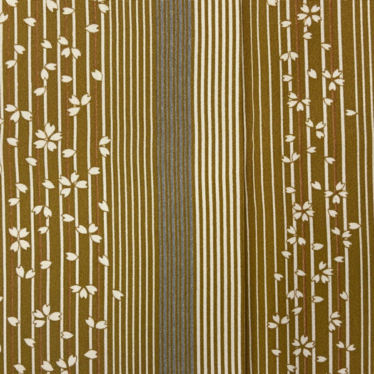 【美品】 小紋 身長156cm 袖長62.5cm S 雙層 櫻花 垂直條紋 黃土色 純蠶絲 優品級