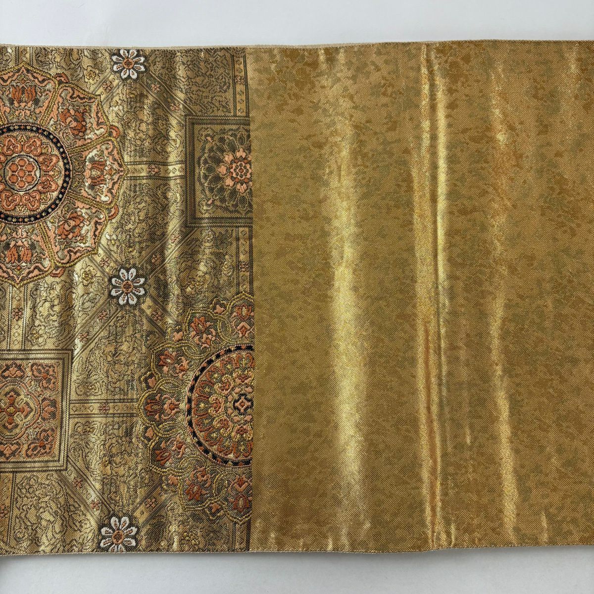【美品】 袋帶 秀品級 華紋 草花紋 金絲 金金箔 金色 六通 純蠶絲