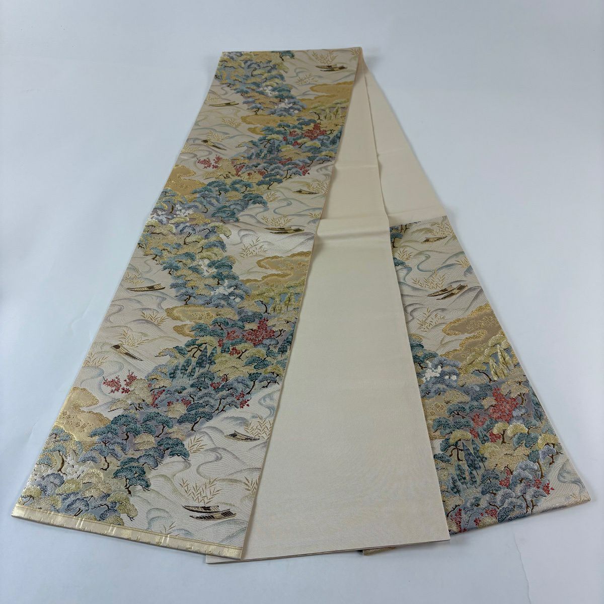 【美品】 袋帶 秀品級 日本三景中的天橋立 關西仕立 松樹 舟 金絲 金金箔 奶油 六通 純蠶絲
