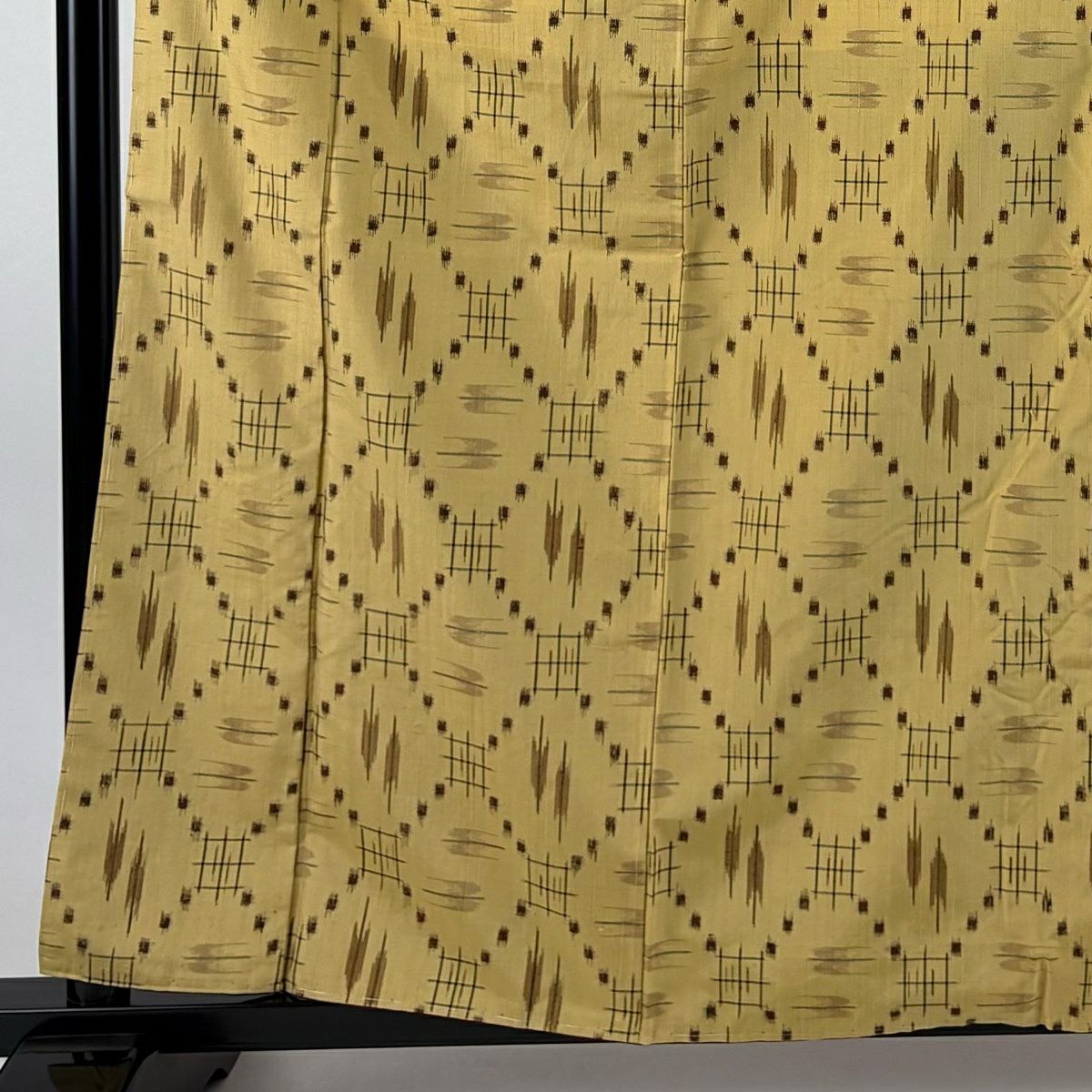 【美品】 紬織 身長162cm 袖長62cm S 雙層 落款あり 十字絣 燕 薄黃 純蠶絲 秀品級