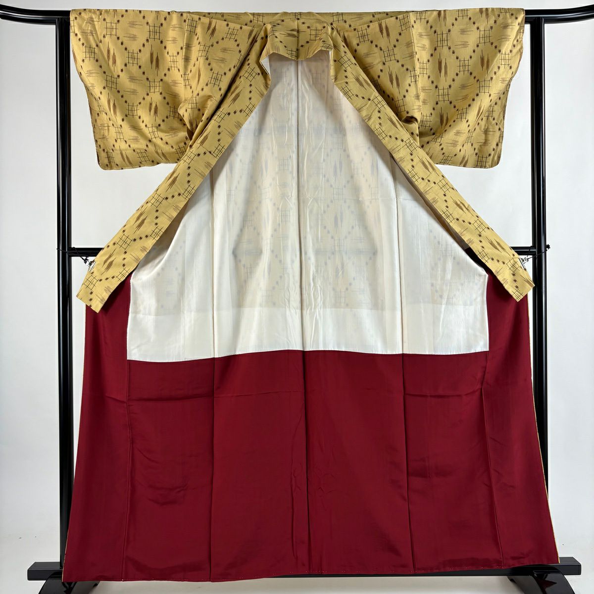 【美品】 紬織 身長162cm 袖長62cm S 雙層 落款あり 十字絣 燕 薄黃 純蠶絲 秀品級