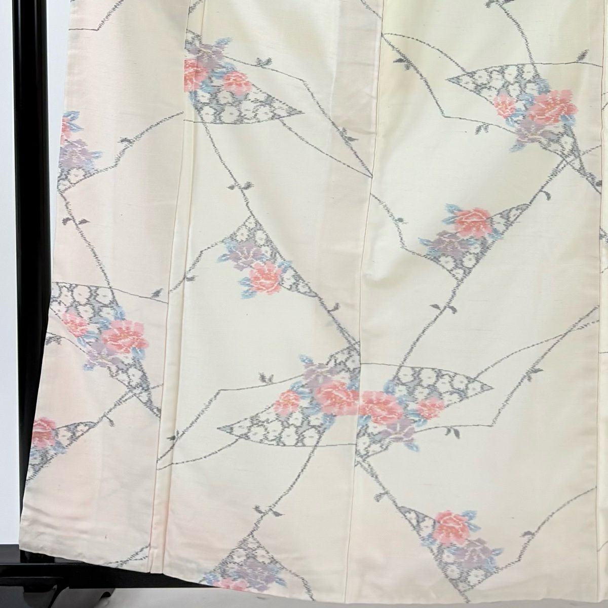 【美品】 紬織織 身長162cm 袖長65.5cm M 雙層 草花紋紋 奶油色 純蠶絲 優品級