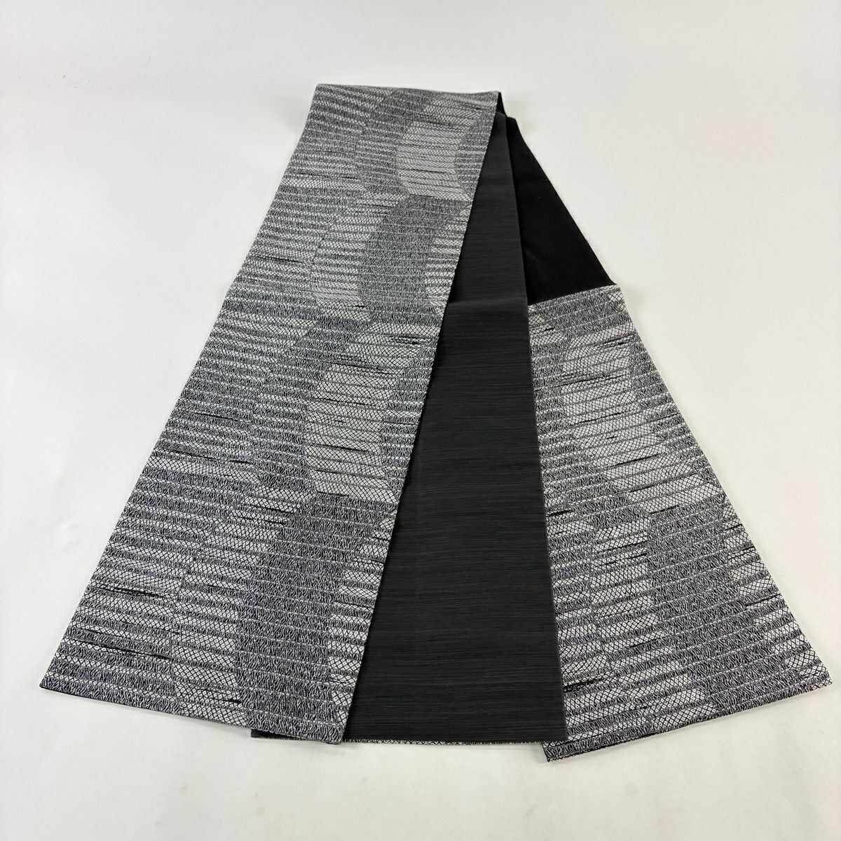 【美品】 袋帶 名品級 縞 幾何 灰 深藍 六通 純蠶絲