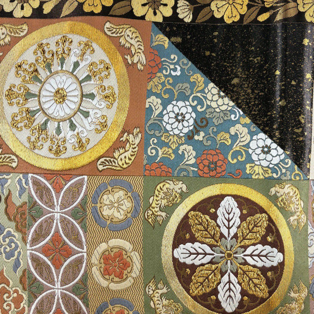 【美品】 袋帶 名品級 華紋 花唐草紋 金絲 金金箔 黑 六通 純蠶絲