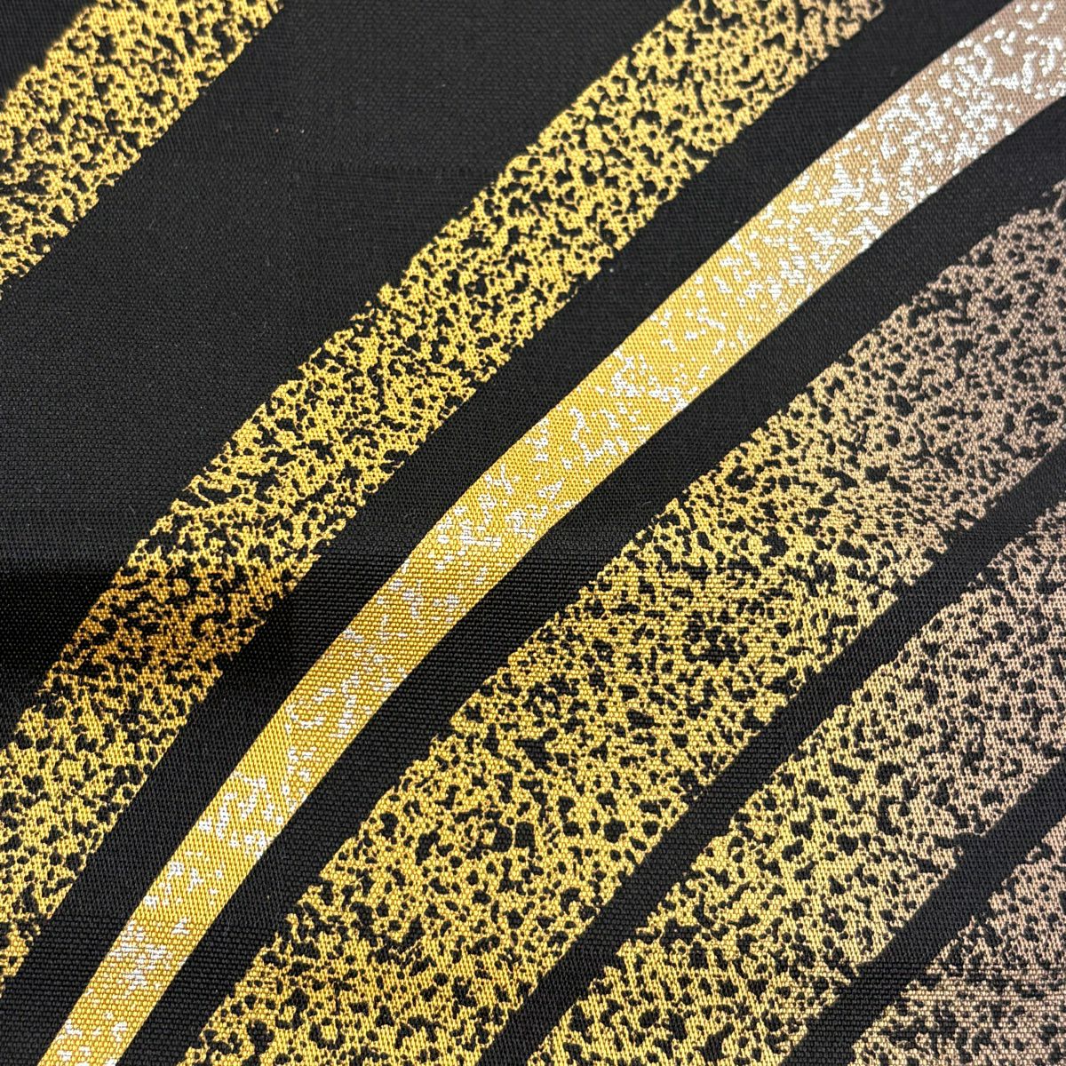 【美品】半幅帶 名品級 幾何學 金銀彩 黑 純蠶絲