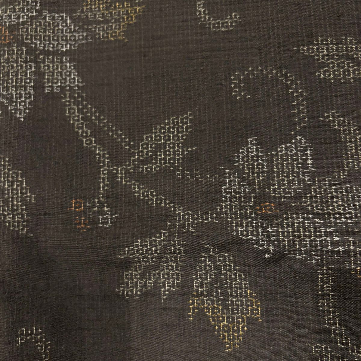 【美品】 紬織 身長159cm 袖長66cm M 雙層 大和 花唐草紋 龜甲絣 焦茶 純蠶絲 名品級