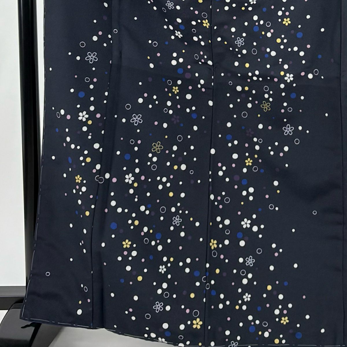 【美品】 小紋 身長168cm 袖長64.5cm M 雙層 可洗和服 樱花 圓形 深藍 化纖 優品級
