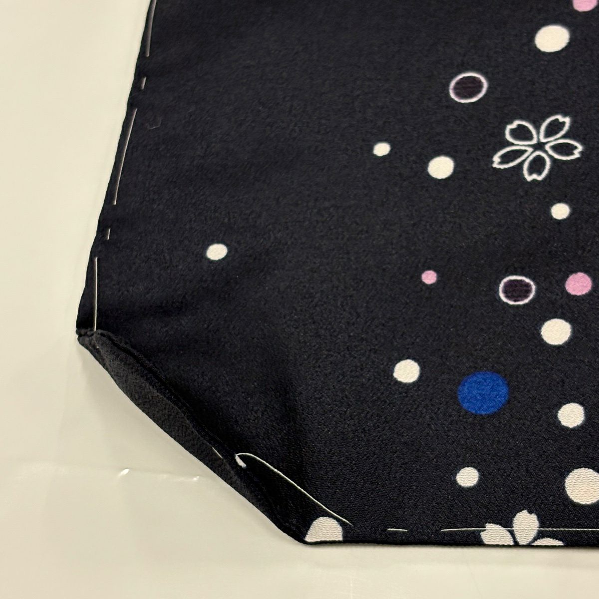 【美品】 小紋 身長168cm 袖長64.5cm M 雙層 可洗和服 樱花 圓形 深藍 化纖 優品級