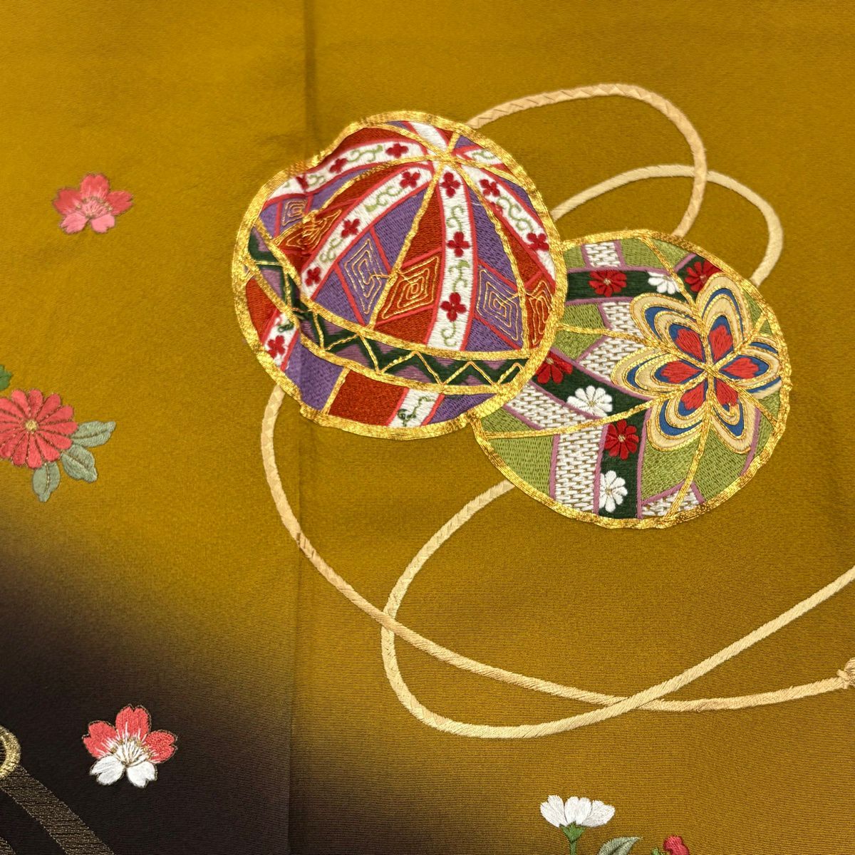 振袖禮服 身長161cm 袖長67.5cm L 雙層 手鞠 櫻花 刺繡 金糸 黃土 純蠶絲 秀品級