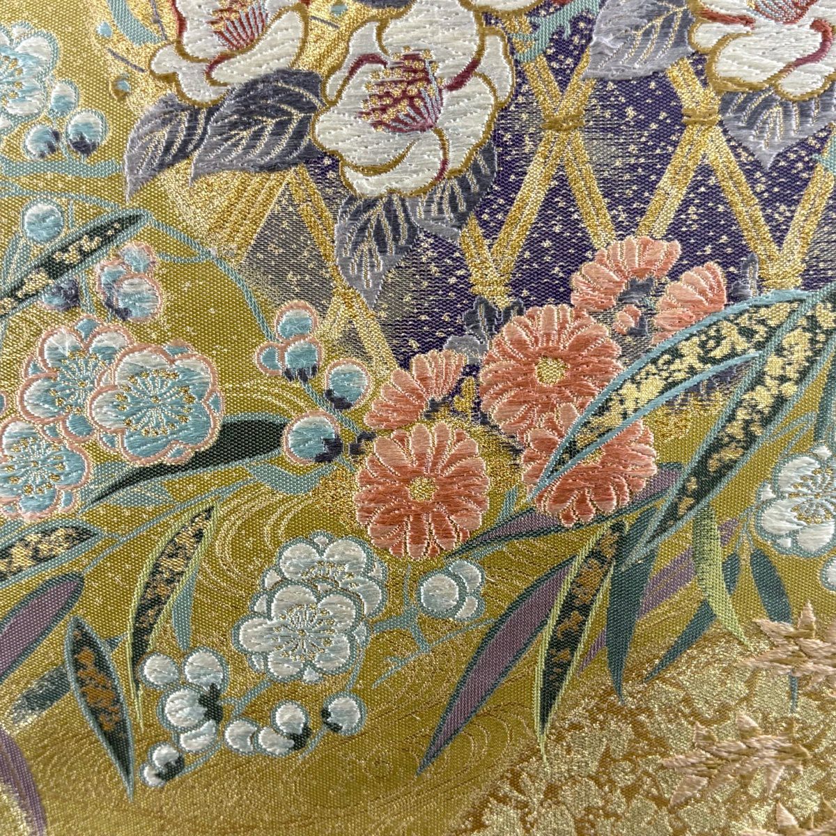 袋帶 秀品級 關西仕立 草花紋 紹流 唐織 金金箔 米色 六通 純蠶絲