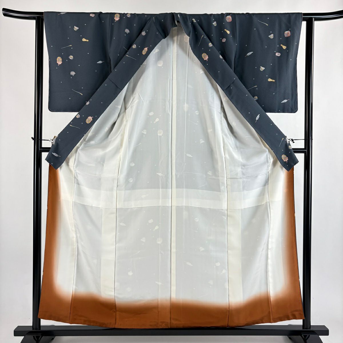 【美品】 小紋 身長157cm 袖長63cm S 雙層 茶道具 梅花 灰 純蠶絲 秀品級