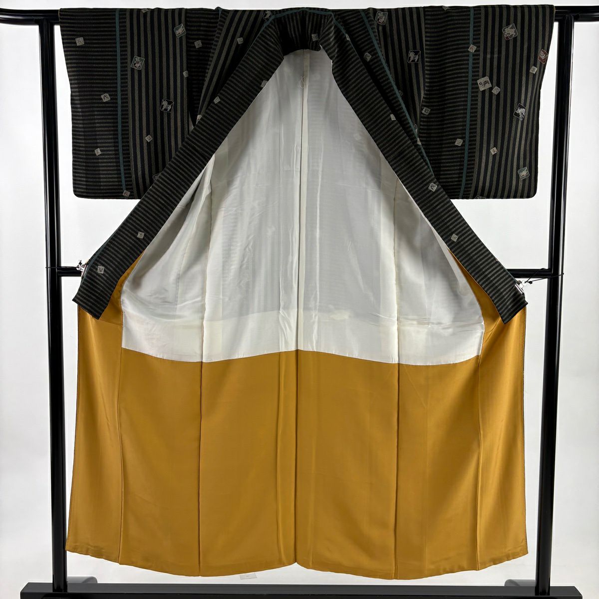 【美品】 小紋 身長152cm 袖長61cm S 雙層 干支 縞 黑灰 純蠶絲 秀品級