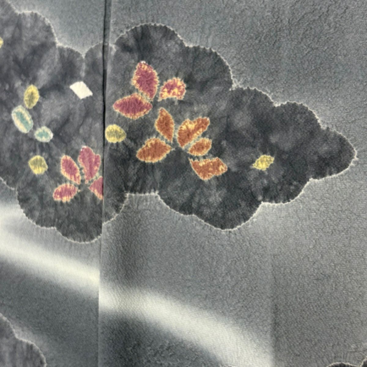 【美品】訪問服 身長156cm 袖長62cm S 雙層 落款あり 草花紋紋 雲文 漸層 灰色 純蠶絲 秀品級