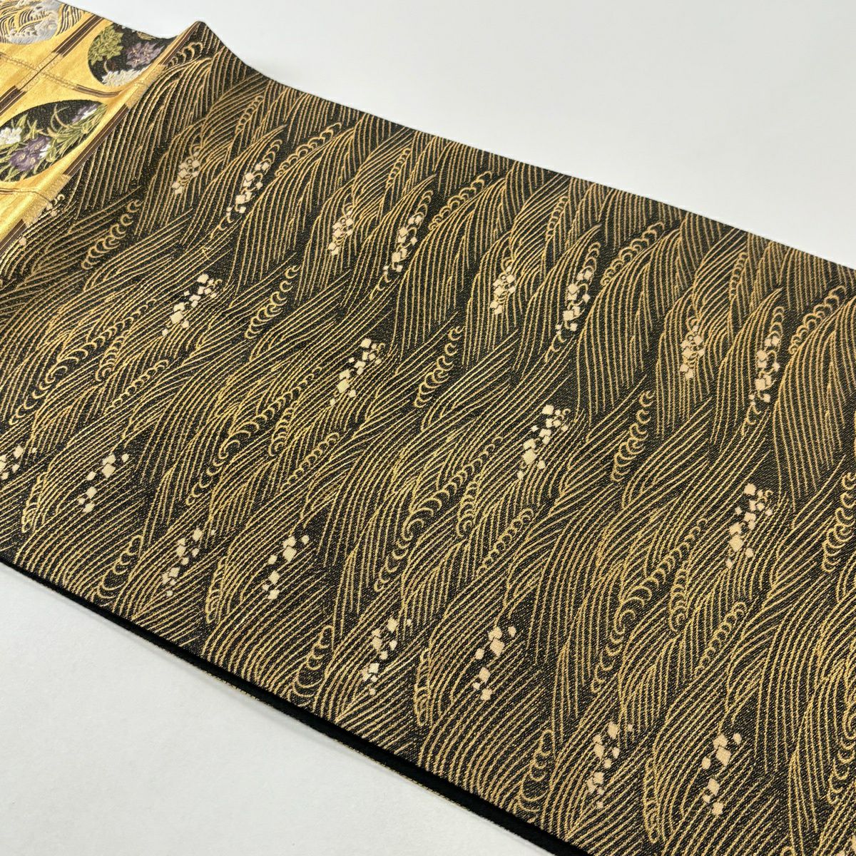 【美品】 袋帶 秀品級 草花紋紋 波頭 金絲 金金箔 金色 六通 純蠶絲
