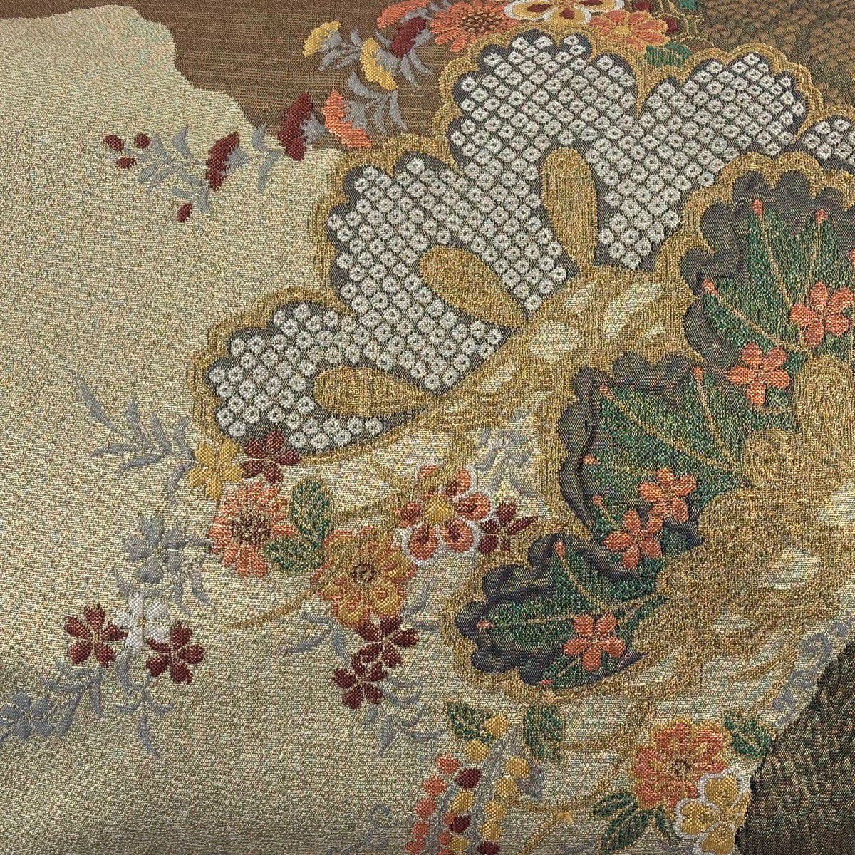 【美品】 袋帶 秀品級 松樹 草花紋 金糸 金金箔 茶綠 純蠶絲 お太鼓柄