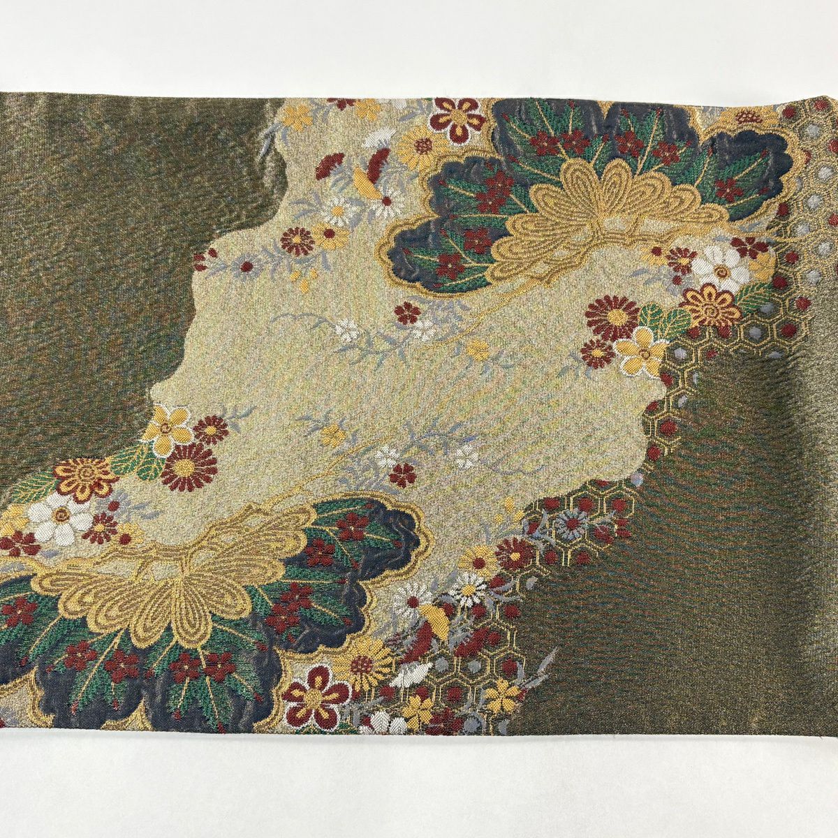 【美品】 袋帶 秀品級 松樹 草花紋 金糸 金金箔 茶綠 純蠶絲 お太鼓柄