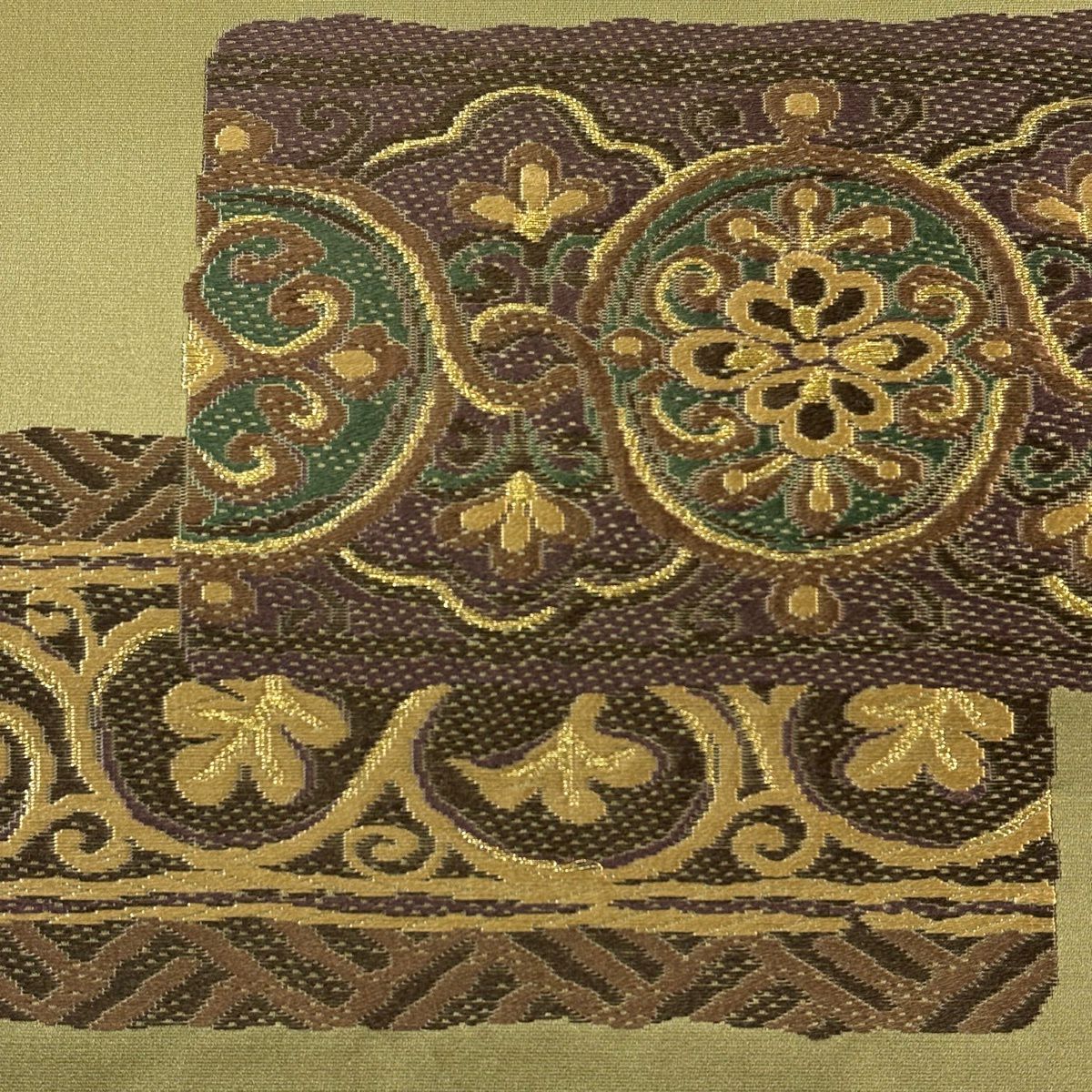 【美品】 袋帶 秀品級 鈴乃屋 華紋 唐草紋 刺繡 金線 茶綠 六通 純蠶絲