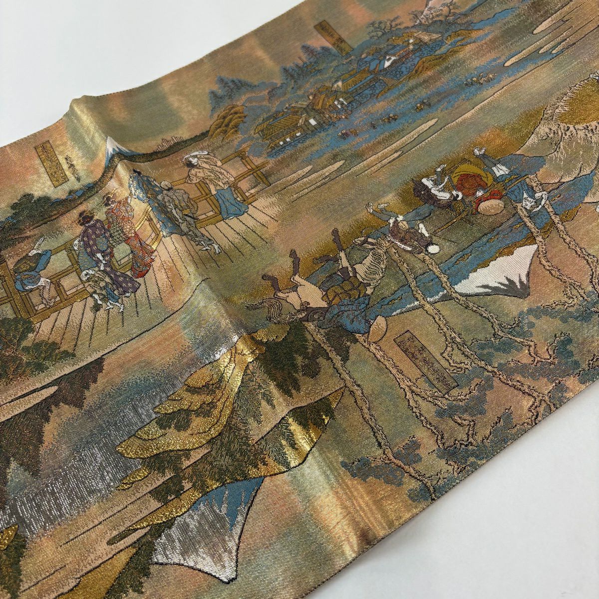 【美品】 袋帶 秀品級 北舟 冨獄三十六景 人物 金金箔 金茶 六通 純蠶絲