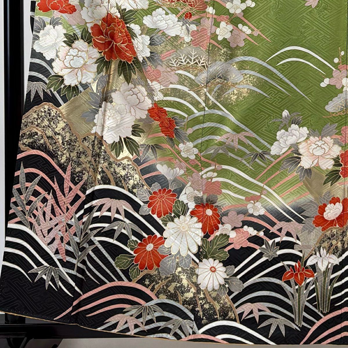 【美品】振袖禮服 身長161cm 袖長64cm M 雙層 牡丹 松樹竹子梅花 金糸 金銀彩 蓬色 純蠶絲 秀品級