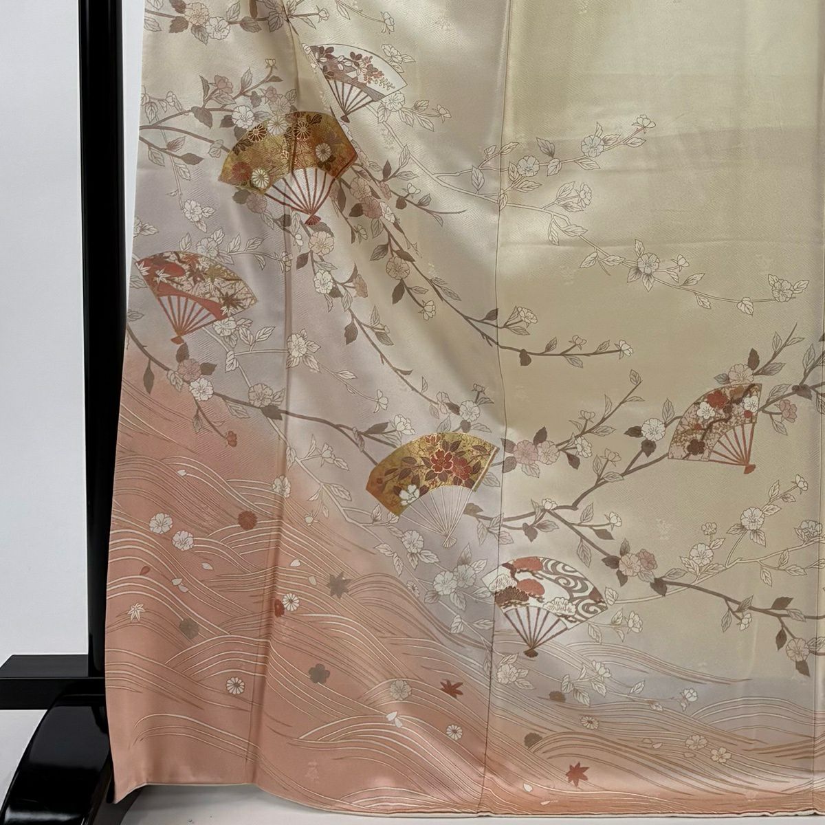 【美品】訪問服 身長173cm 袖長67.5cm L 雙層 扇子 草花紋紋 金彩裝飾 漸層 奶油色 純蠶絲 優品級
