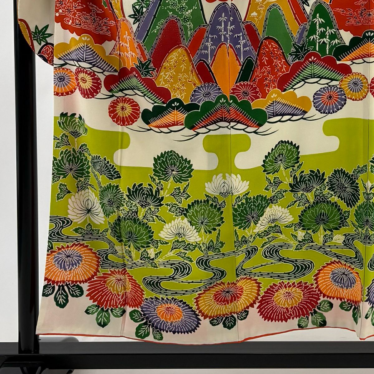 【美品】振袖禮服 身長155cm 袖長63cm S 雙層 山並 松樹 奶油色 純蠶絲 優品級