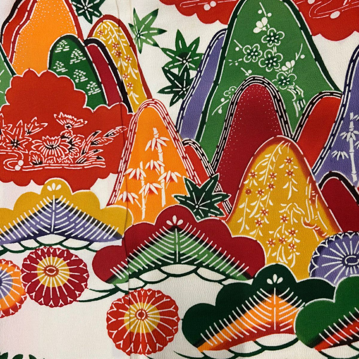 【美品】振袖禮服 身長155cm 袖長63cm S 雙層 山並 松樹 奶油色 純蠶絲 優品級