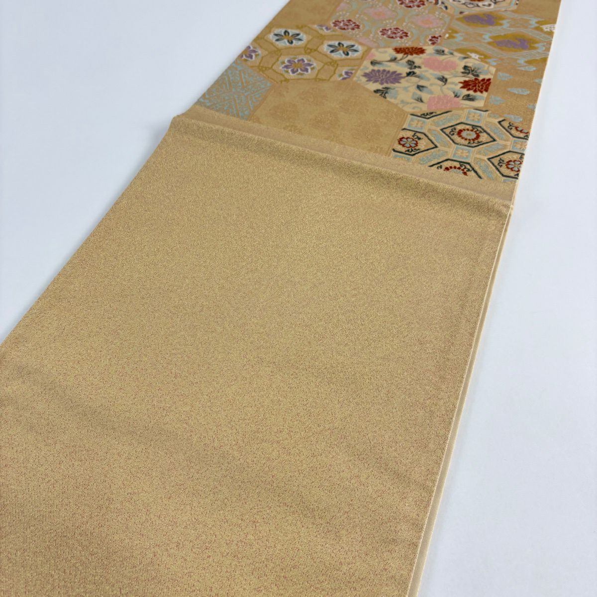 【美品】 袋帶 秀品級 花唐草紋 蜀江華紋 刺繡 金金箔 淺茶 六通 純蠶絲