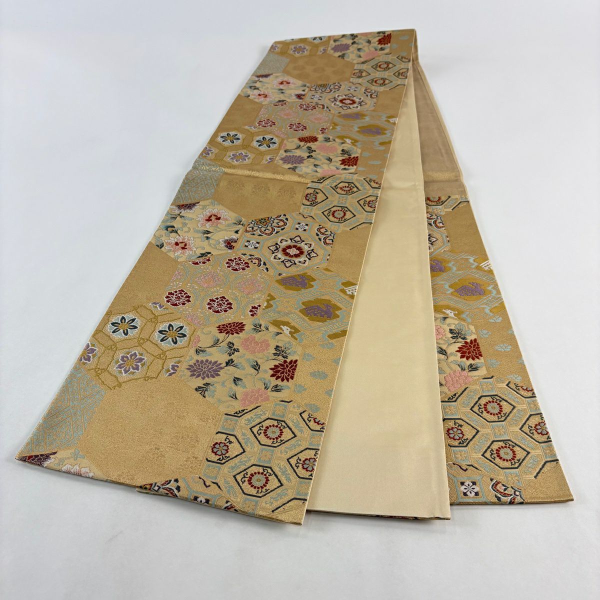 【美品】 袋帶 秀品級 花唐草紋 蜀江華紋 刺繡 金金箔 淺茶 六通 純蠶絲