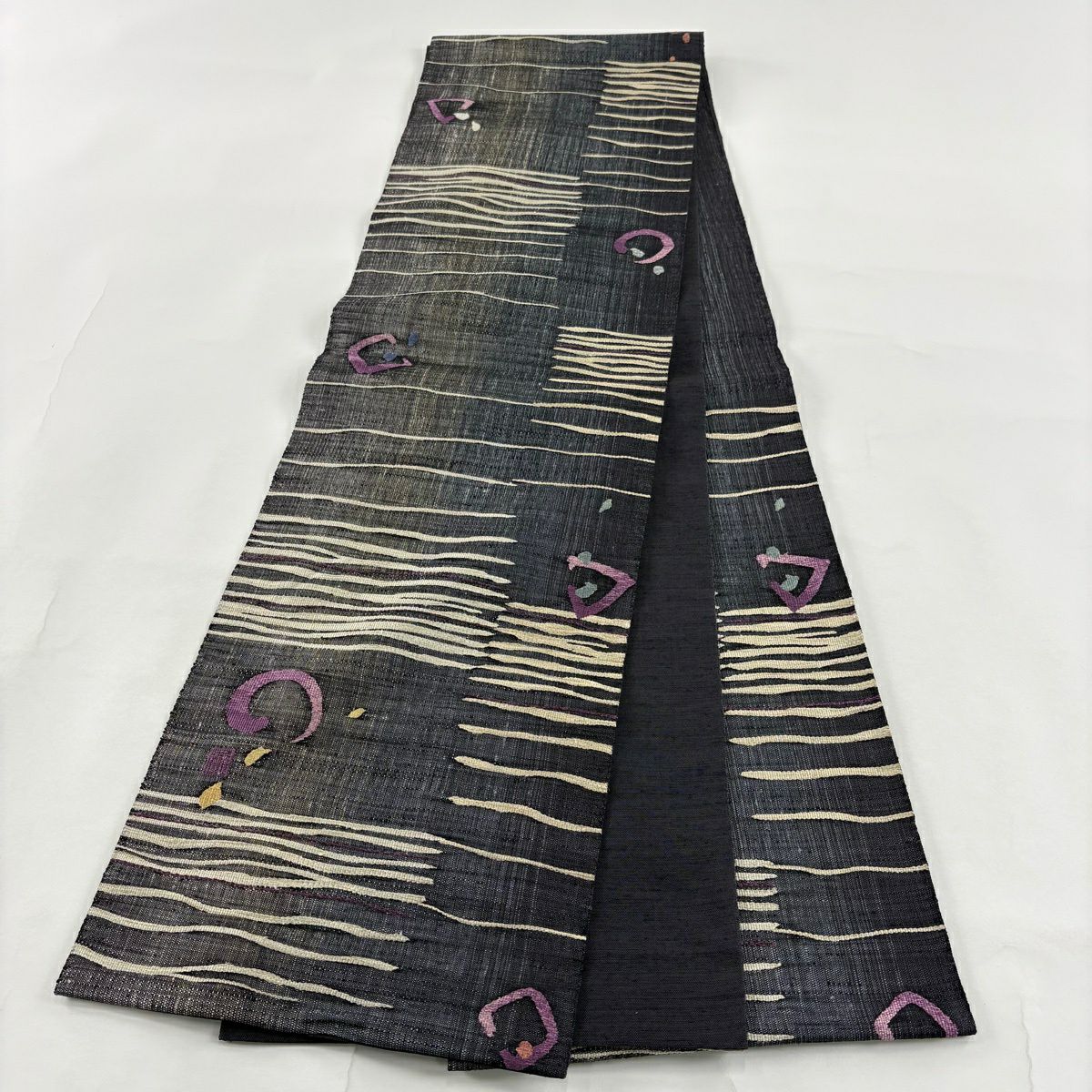 【美品】 袋帶 秀品級 附有落款 紬織織地 縞紋 幾何圖案 金絲 黑灰 六通 純蠶絲