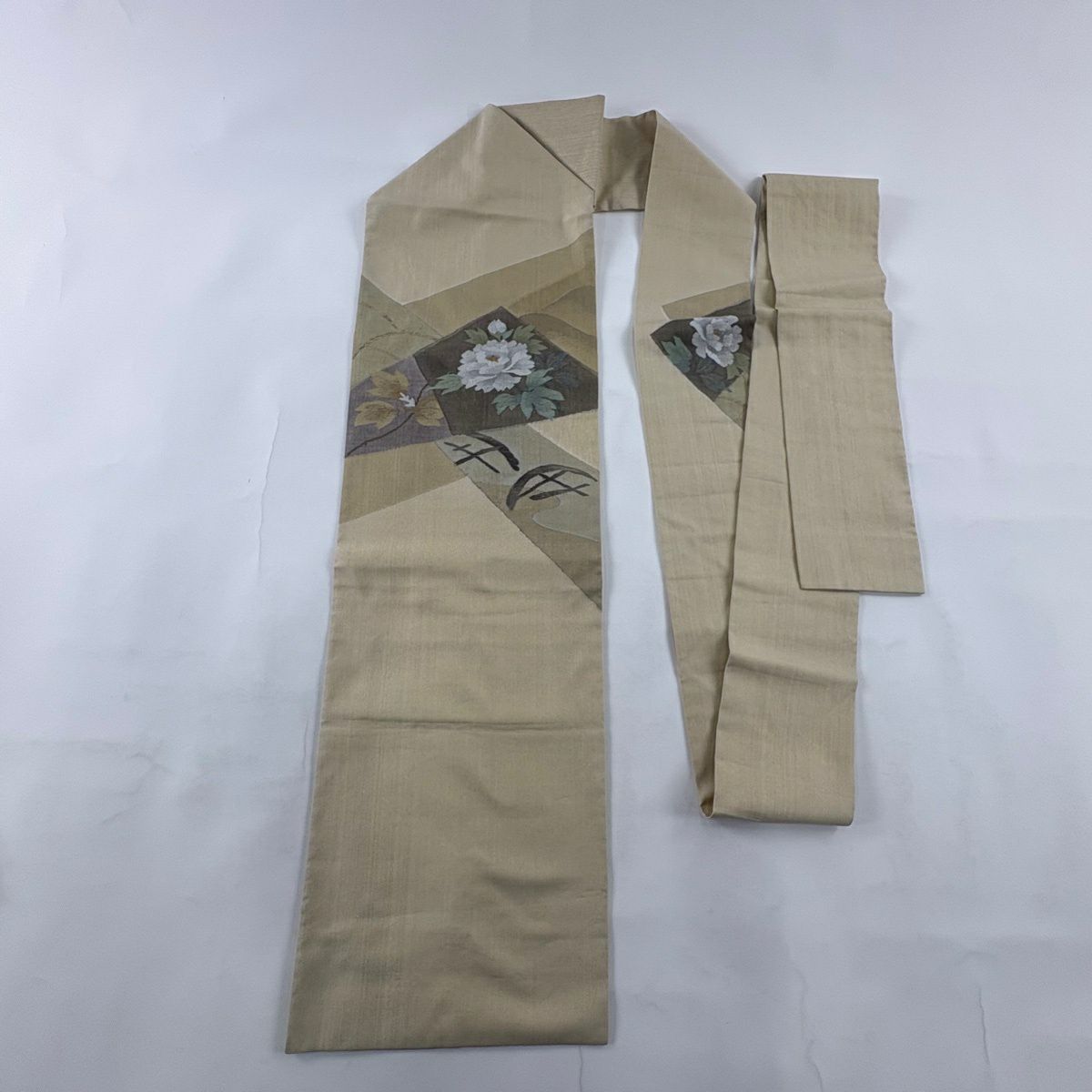 【美品】 名古屋帶 秀品級 牡丹 霞 金銀彩 米色 純蠶絲