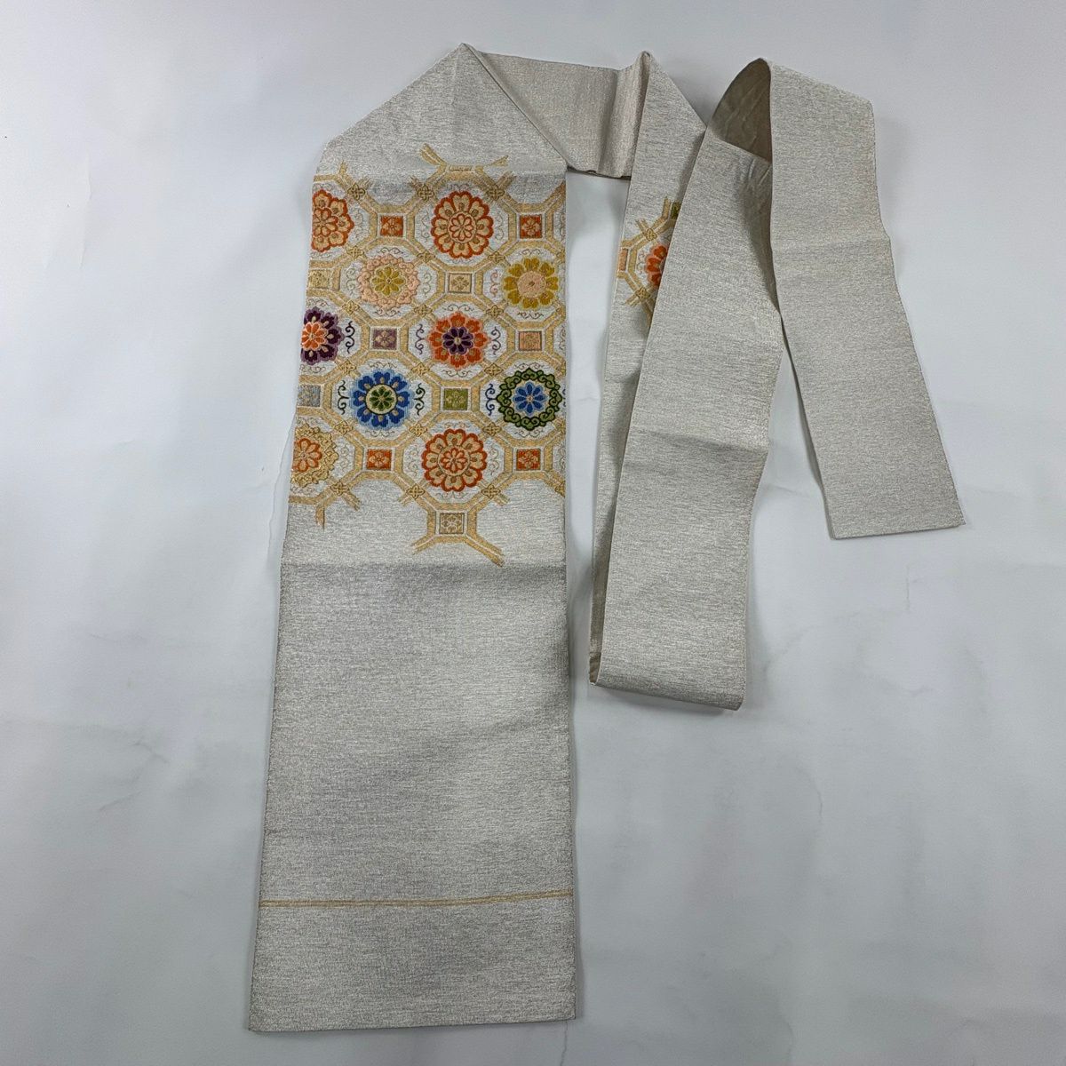 【美品】 名古屋帶 秀品級 蜀江華紋 金絲 銀通 灰白 純蠶絲