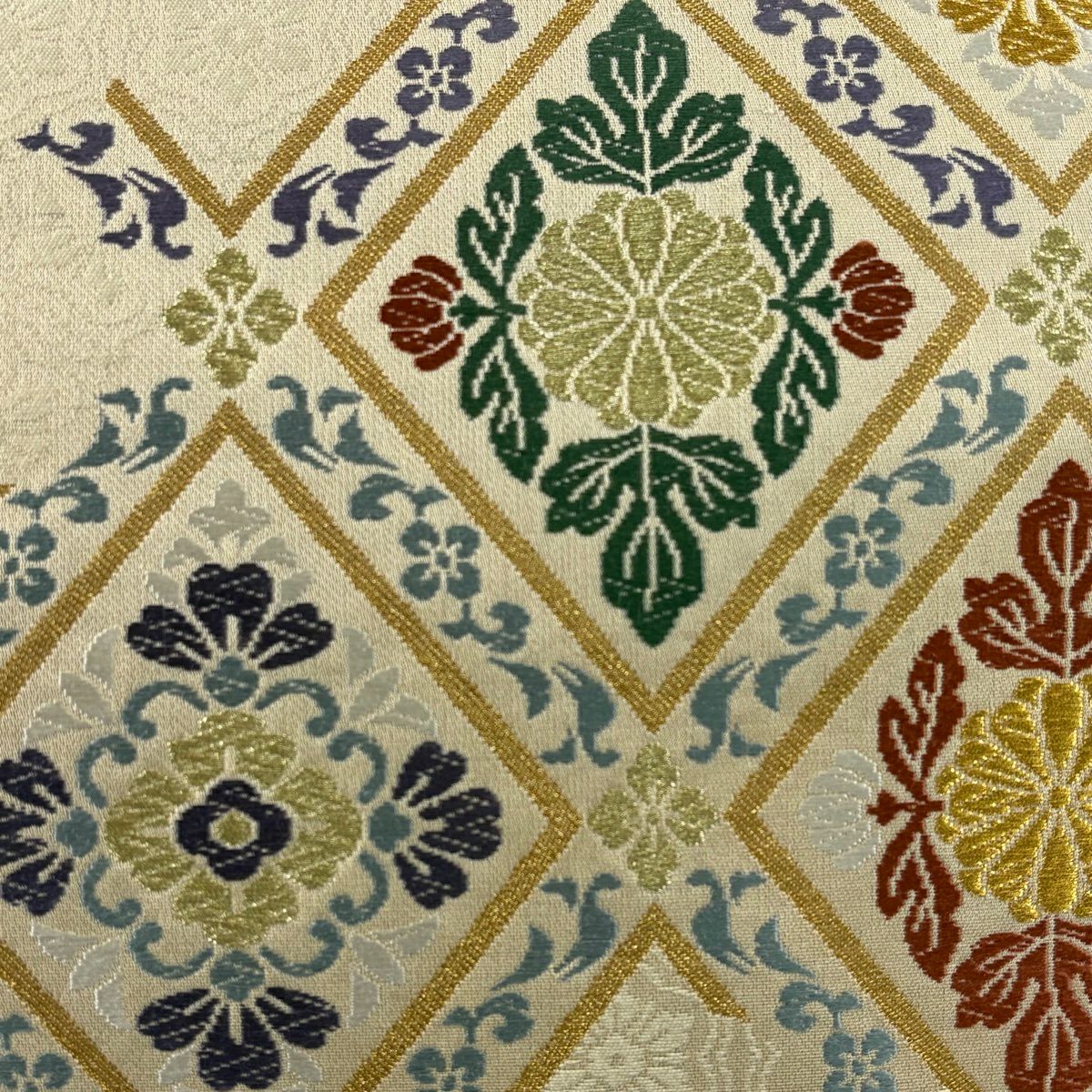 【美品】 袋帶 秀品級 花菱 草花紋 唐織 金絲 米色 六通 純蠶絲