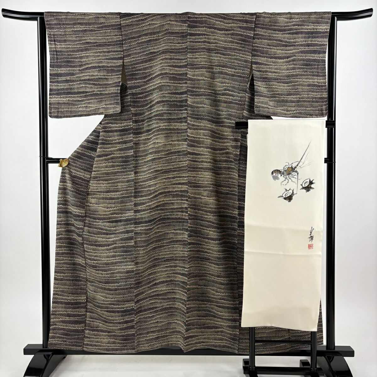 【美品】 小紋 身長158.5cm 袖長64cm M 雙層 名古屋帶套裝 落款あり 波頭 墨色 純蠶絲 秀品級