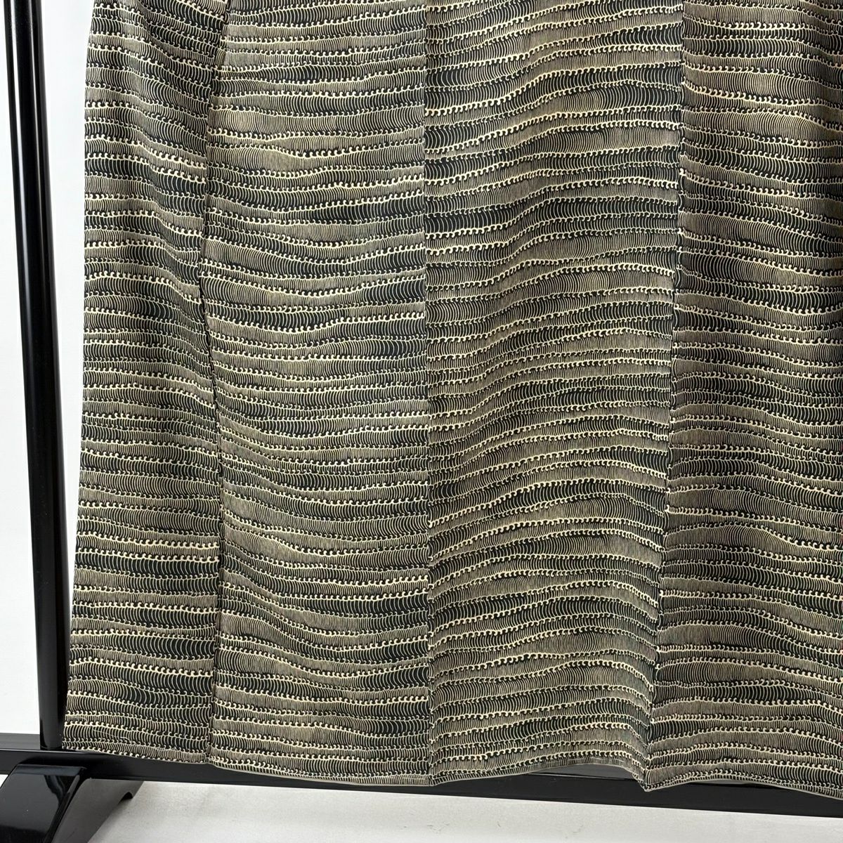 【美品】 小紋 身長158.5cm 袖長64cm M 雙層 名古屋帶套裝 落款あり 波頭 墨色 純蠶絲 秀品級