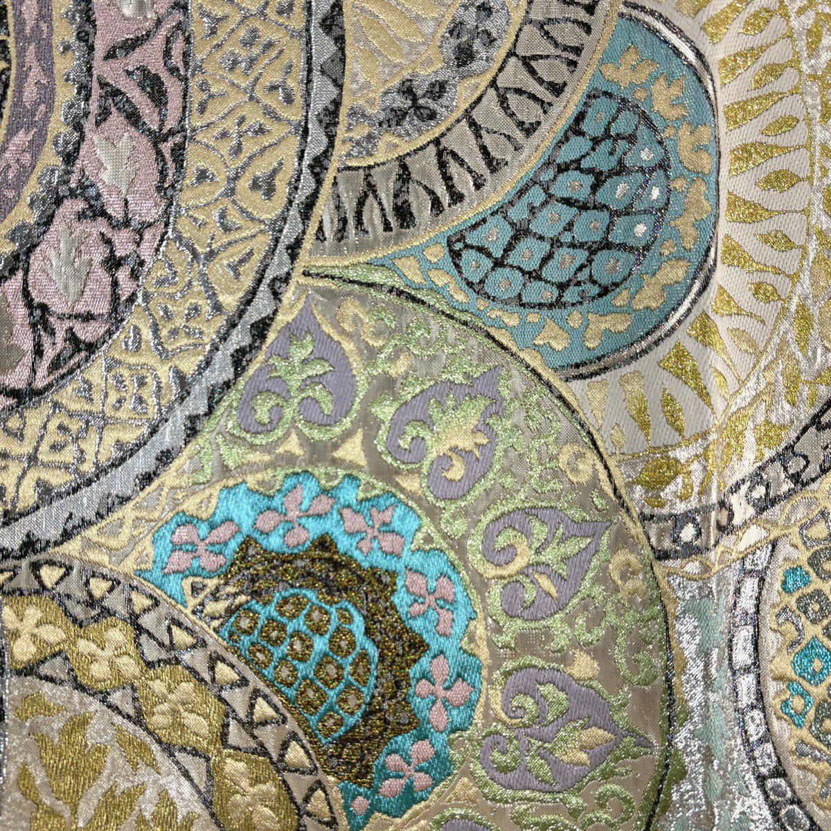 【美品】 袋帶 名品級 花唐草紋 幾何圖案 金絲 金金箔 米色 六通 純蠶絲