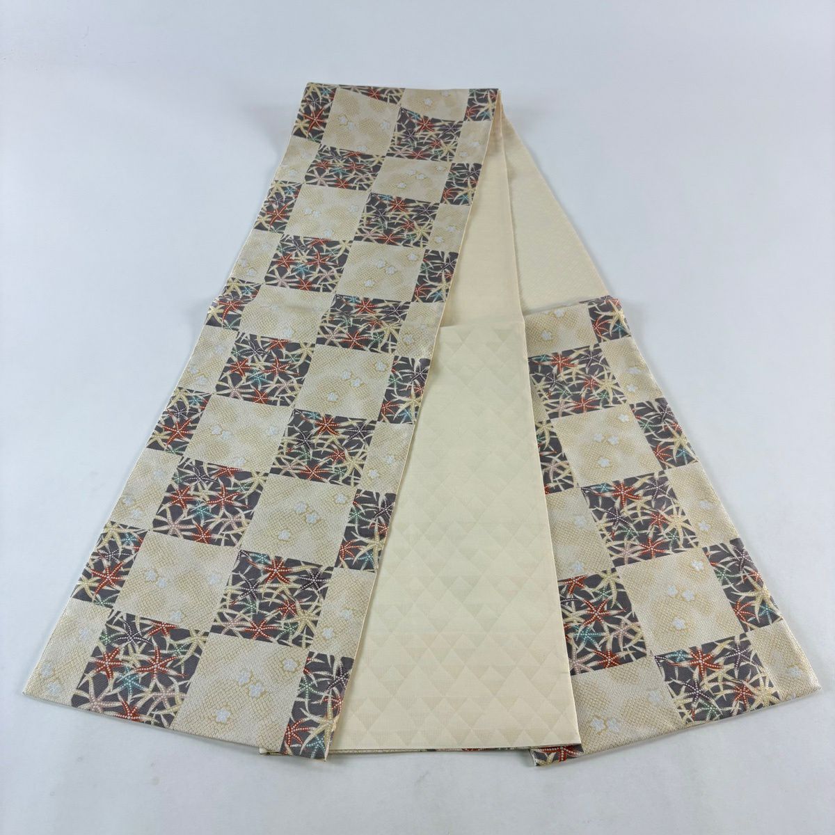 【美品】 袋帶 名品級 紹巴紅型 市松樹 梅花 米色 六通 純蠶絲