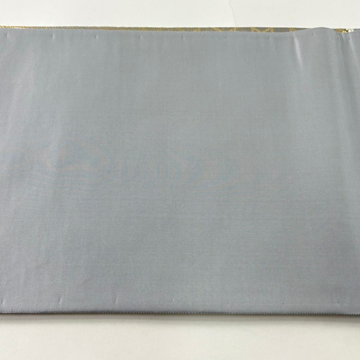 【美品】 袋帶 逸品級 古代帝王紫 草花紋紋 有職文樣 唐織 金絲 灰色 お太鼓柄 純蠶絲
