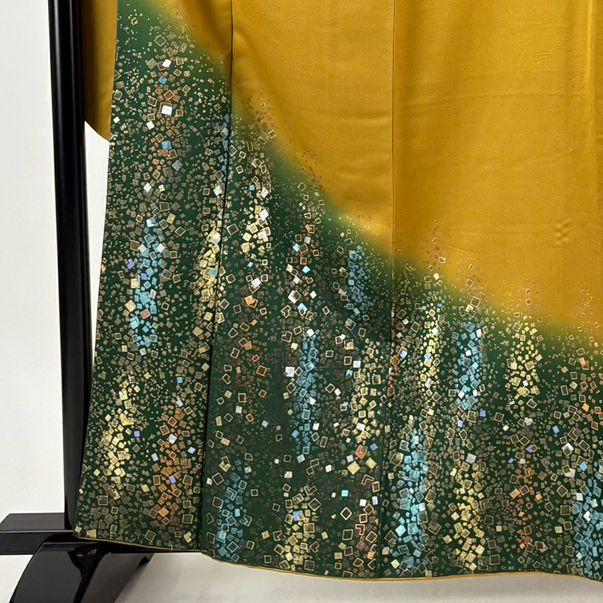 振袖禮服 身長162cm 袖長67cm M 雙層 斉藤三才 落款あり 金金箔散布 螺鈿 金通 山吹 純蠶絲 名品級