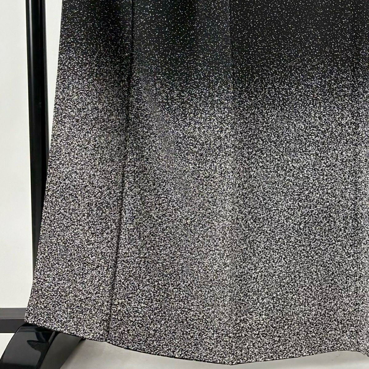 【美品】訪問服 身長163.5cm 袖長65cm M 雙層 押田正義 落款あり 幾何學圖案 漸層 絞織 黑 純蠶絲 名品級