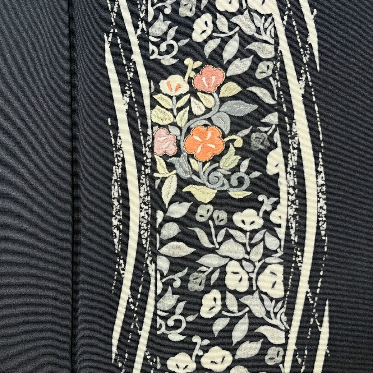 付下 身長156cm 袖長65cm M 雙層 落款 花唐草紋 よろけ縞 刺繡 銀線 灰 純蠶絲 秀品級