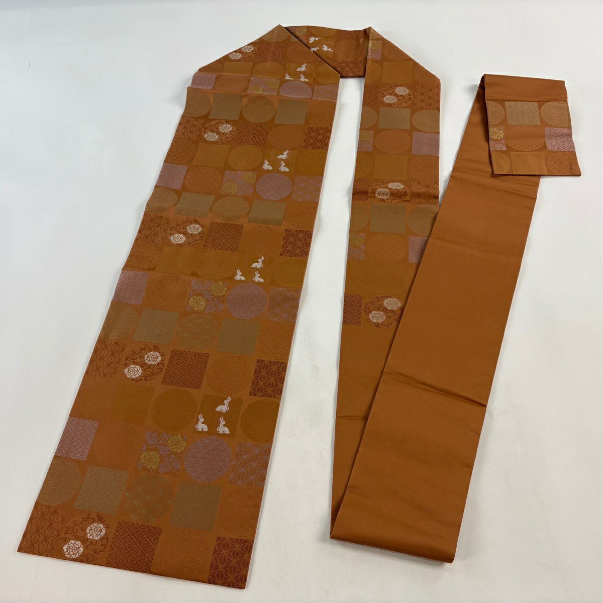 【美品】 名古屋帶 秀品級 鈴乃屋 花兔 有職紋 茶 純蠶絲