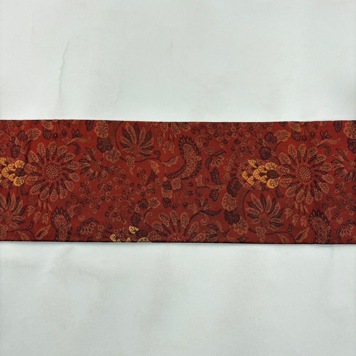 【美品】 名古屋帶 秀品級 落款あり 萬葉 花唐草紋 深紅 純蠶絲