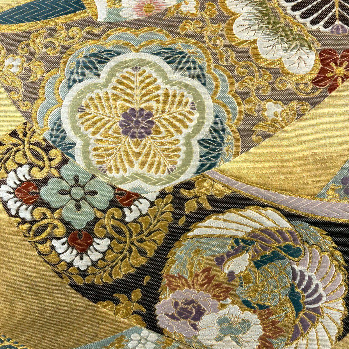 【美品】 袋帶 秀品級 誰が袖 花唐草紋 金糸 唐織 金色 六通 純蠶絲
