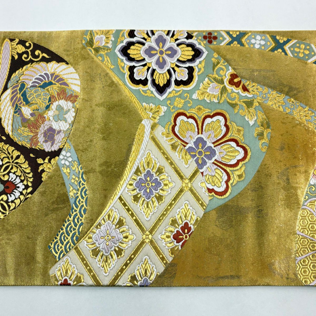 【美品】 袋帶 秀品級 誰が袖 花唐草紋 金糸 唐織 金色 六通 純蠶絲